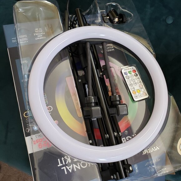Vivitar Professional 12" Selfie Ring Light Kit with Selfie Remote - Picture 5 of 6